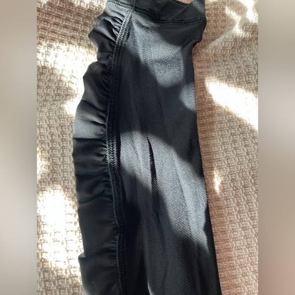 Lululemon leggings. - Picture 2 of 7